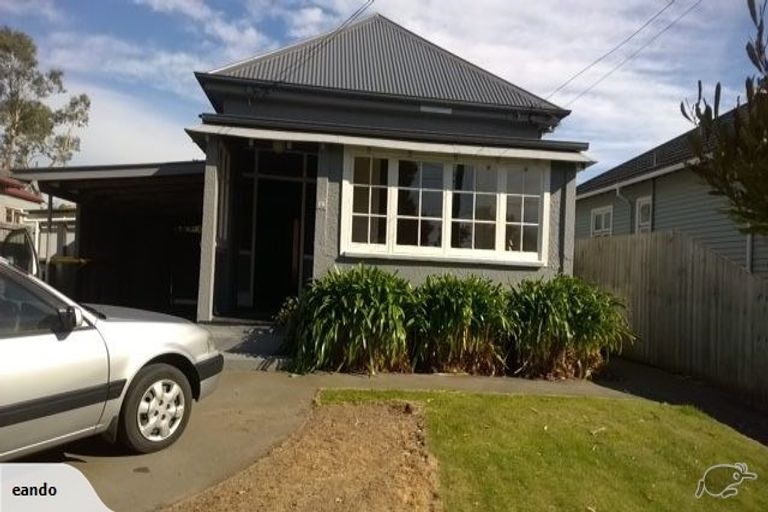 Photo of property in 19 Woodville Street, Edgeware, Christchurch, 8013