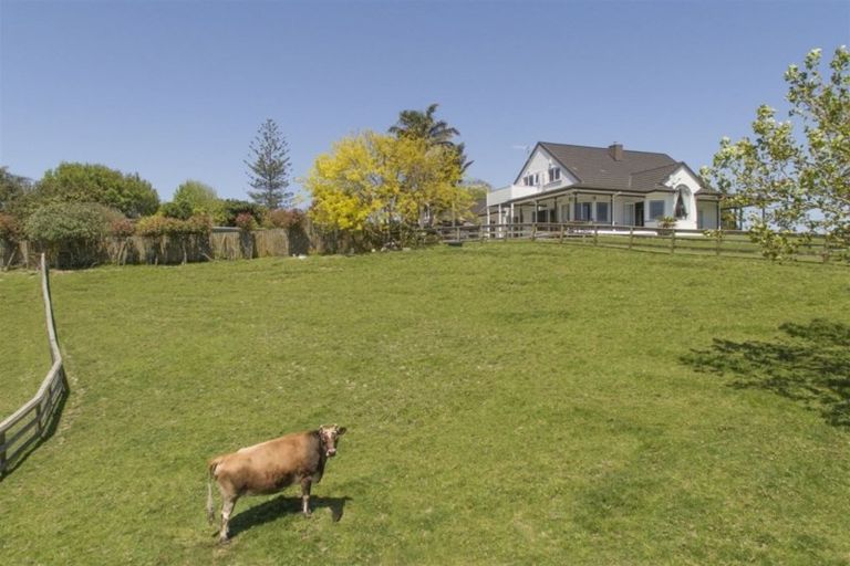 Photo of property in 296 Old North Road, Kumeu, 0892