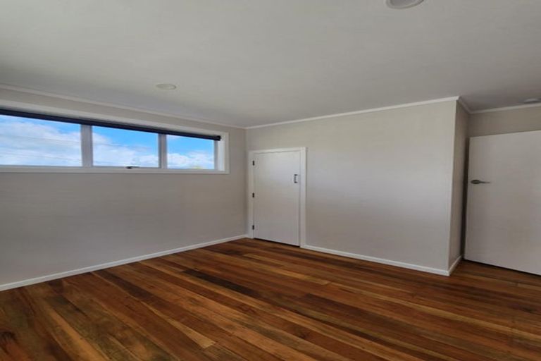 Photo of property in 31 Simons Street, Moturoa, New Plymouth, 4310