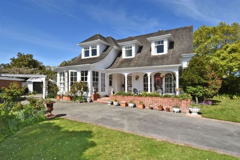 Photo of property in 27 Makora Street, Fendalton, Christchurch, 8041