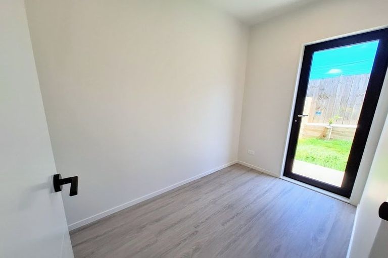 Photo of property in 108c Taikata Road, Te Atatu Peninsula, Auckland, 0610