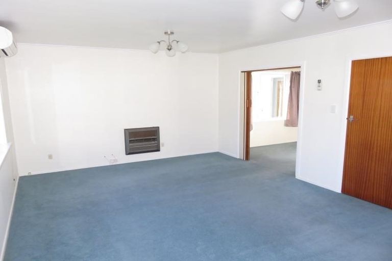 Photo of property in 10 Saville Row, Johnsonville, Wellington, 6037