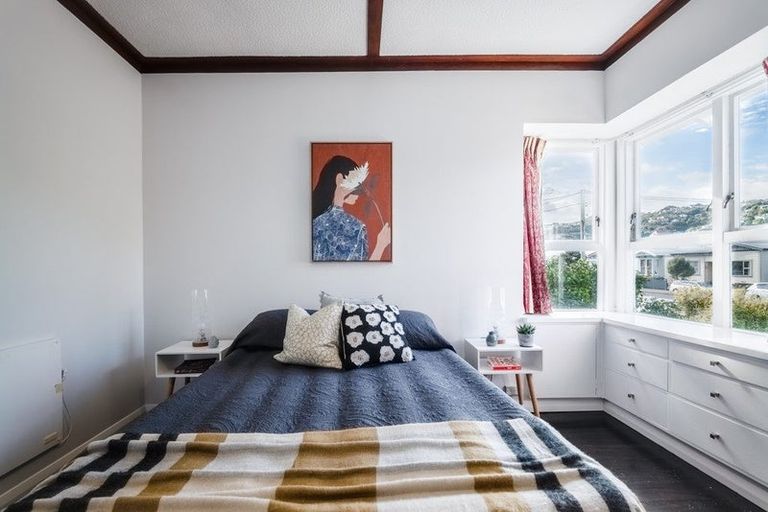 Photo of property in 40 Derwent Street, Island Bay, Wellington, 6023