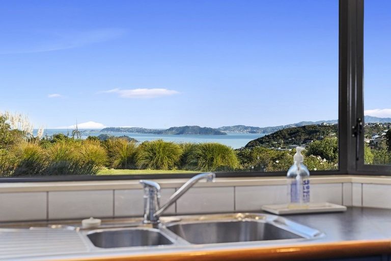 Photo of property in 9 Oceanview Terrace, Tirohanga, Lower Hutt, 5010
