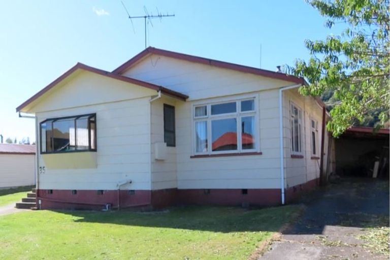 Photo of property in 35-37 Main Street, Reefton, 7830