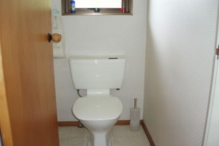 Photo of property in 24 Middleton Road, Johnsonville, Wellington, 6037