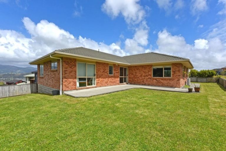 Photo of property in 103 Kirton Drive, Riverstone Terraces, Upper Hutt, 5018