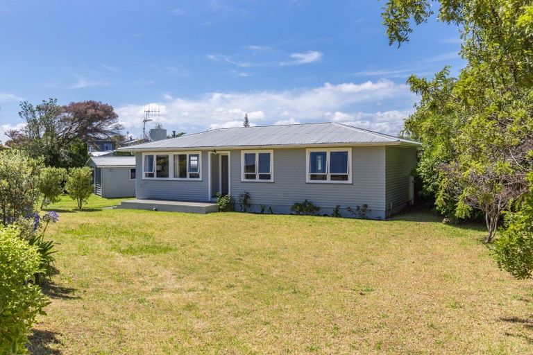Photo of property in 40 Francis Road, Paraparaumu Beach, Paraparaumu, 5032