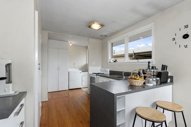 Photo of property in 28 Barnes Road, Redwood, Christchurch, 8051