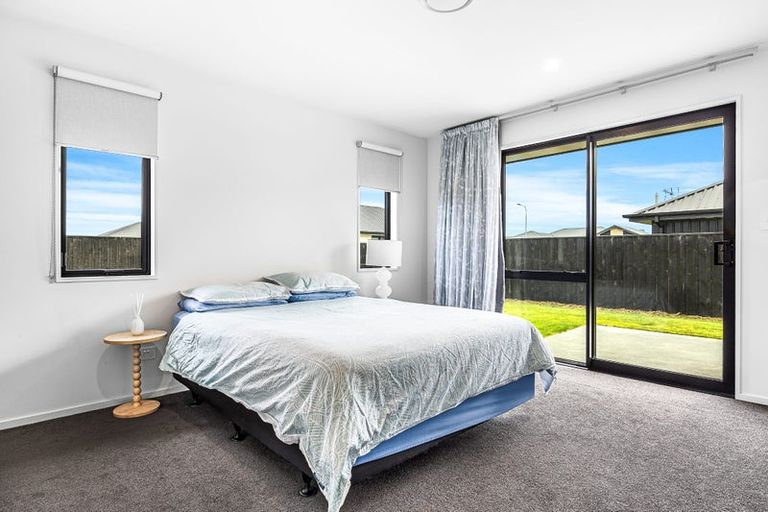 Photo of property in 74 Hilton Drive, Amberley, 7410