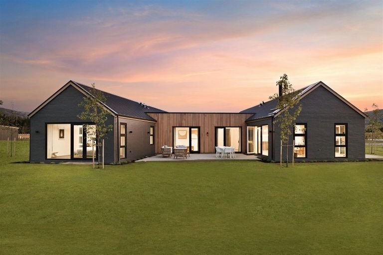 Photo of property in 77 Stone Drive, Cromwell, 9384