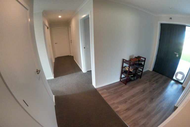 Photo of property in 90 Johnstone Drive, Fitzherbert, Palmerston North, 4410