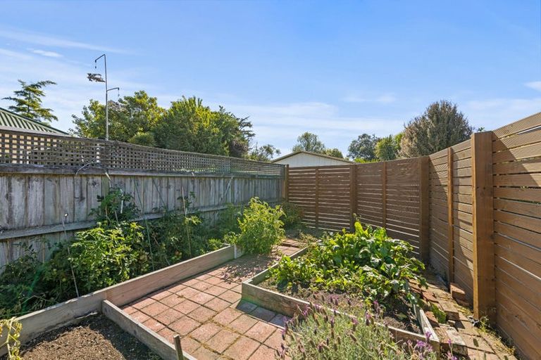 Photo of property in 66 Winters Road, Redwood, Christchurch, 8051