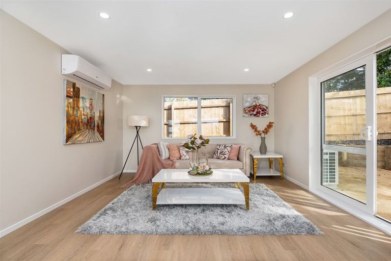 Photo of property in 18a Kearney Place, Massey, Auckland, 0614