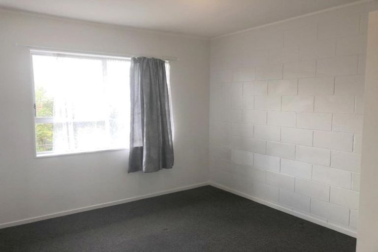 Photo of property in 112 Lynwood Road, New Lynn, Auckland, 0600