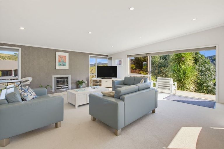 Photo of property in 9 Ohuka Place, Whitianga, 3510