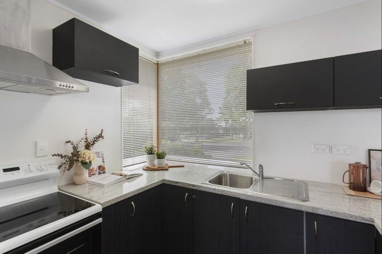 Photo of property in 55 St Annes Crescent, Wattle Downs, Auckland, 2103