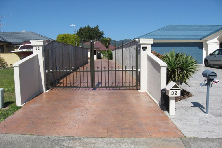 Photo of property in 32 College Drive, Paraparaumu, 5032