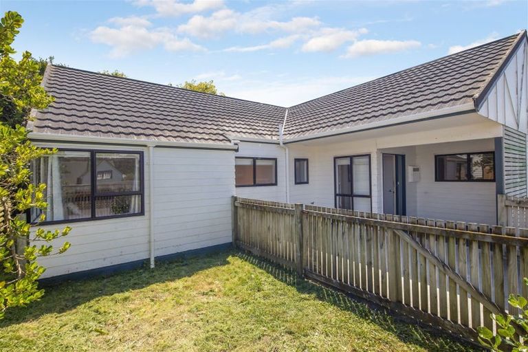 Photo of property in 4/53 Dominion Park Street, Johnsonville, Wellington, 6037