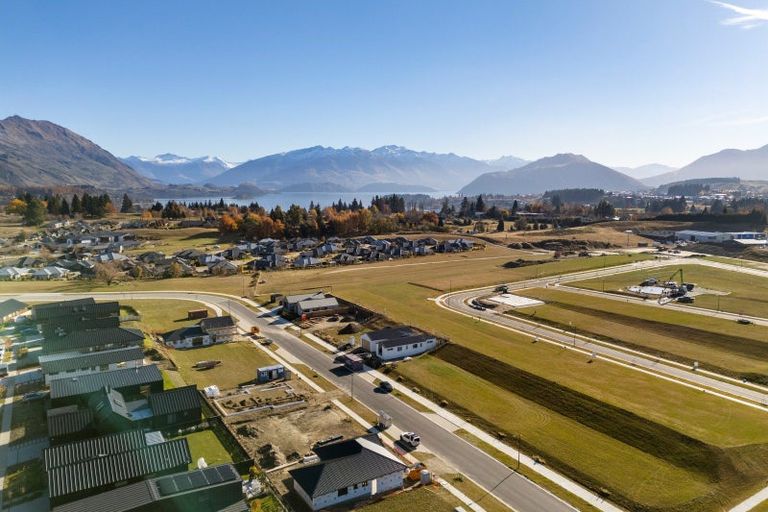 Photo of property in 51 Avalon Station Drive, Wanaka, 9305