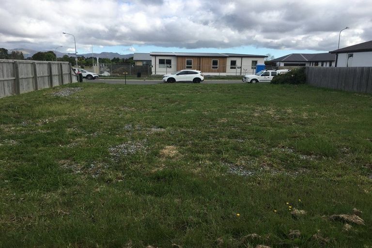 Photo of property in 2 Kingsbridge West, Burwood, Christchurch, 8083