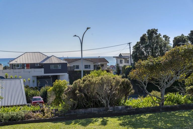 Photo of property in 2 Carver Place, Lynmouth, New Plymouth, 4310