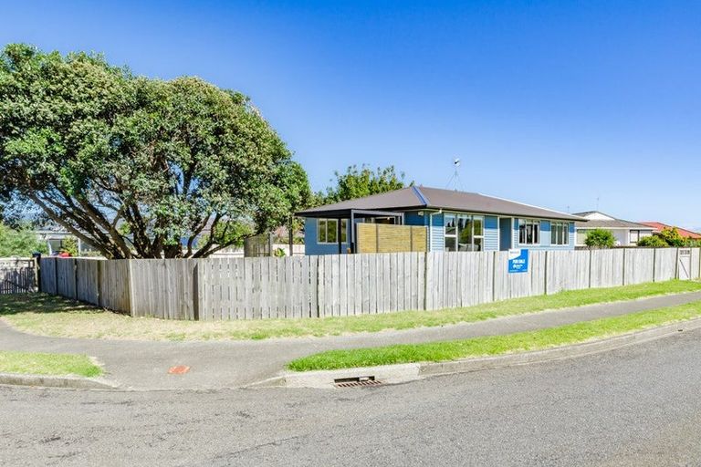 Photo of property in 1 Anikia Court, Paraparaumu, 5032