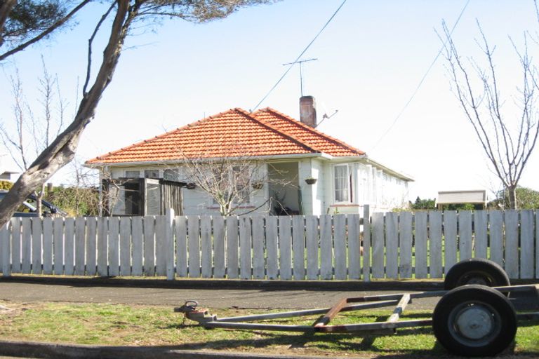 Photo of property in 6 Bideford Street, Brooklands, New Plymouth, 4310