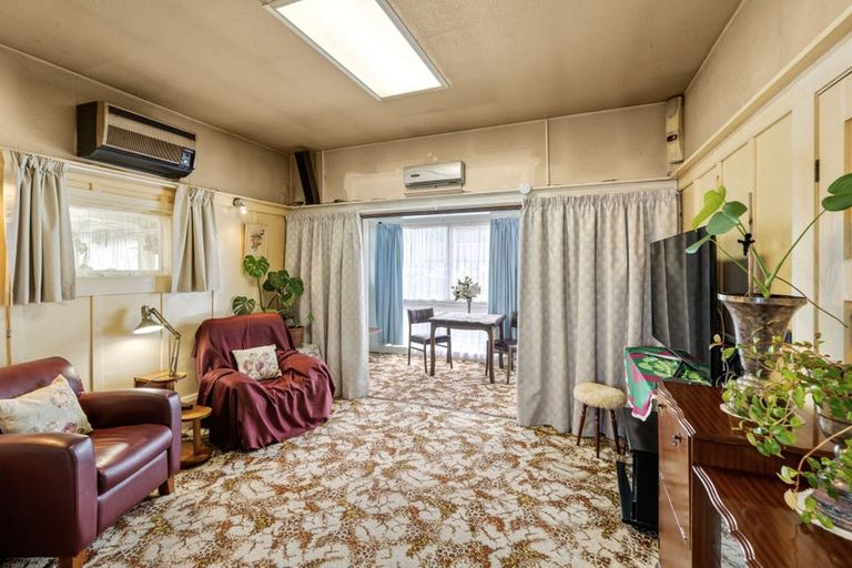 Photo of property in 37 Sylvan Street, Hillmorton, Christchurch, 8024