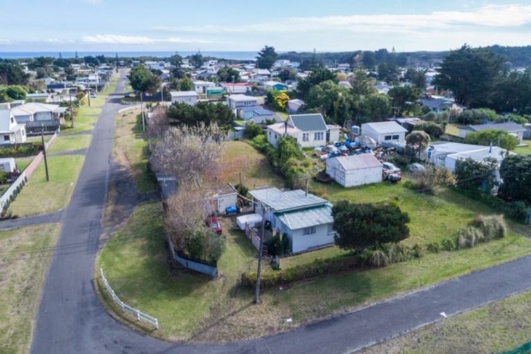 Photo of property in 36 Muapoko Street, Himatangi Beach, Foxton, 4891