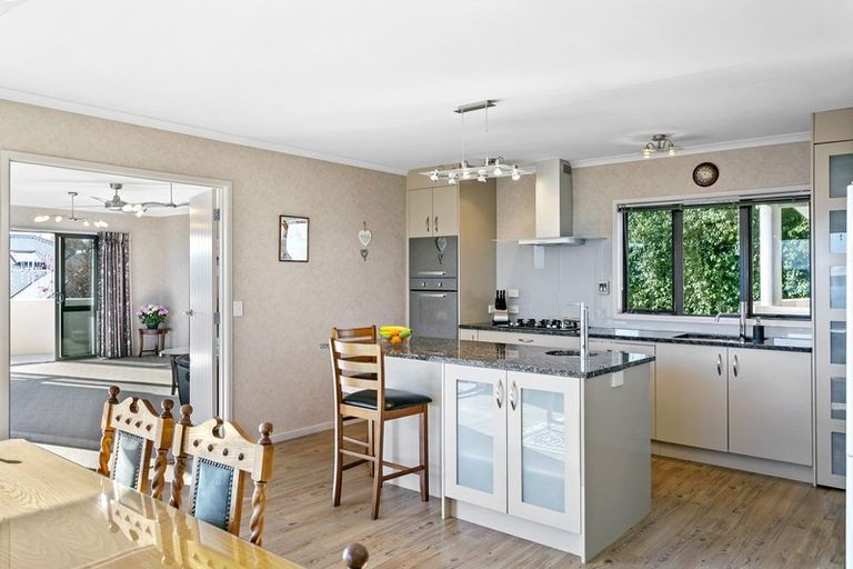 Photo of property in 2/85 Harvey Street, Waipahihi, Taupo, 3330