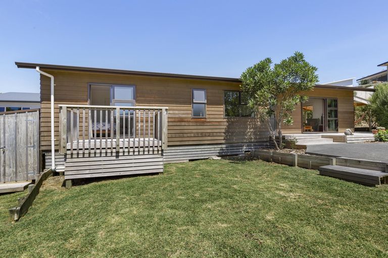 Photo of property in 5b Waikowhai Place, Raglan, 3225