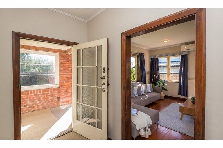 Photo of property in 6 Tika Street, Riccarton, Christchurch, 8041