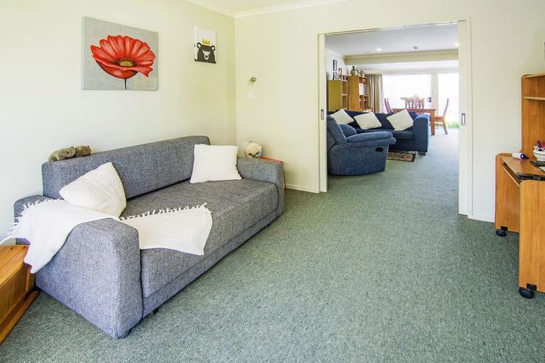Photo of property in Holdsworth Villas, 11/2 William Donald Drive, Solway, Masterton, 5810
