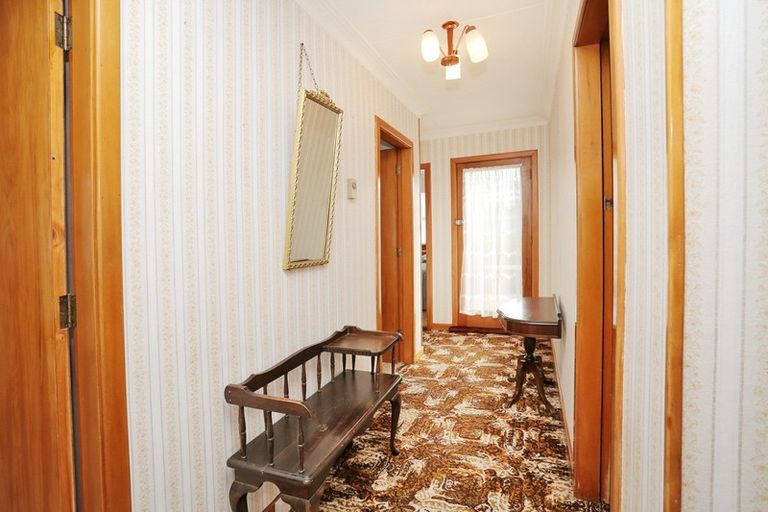 Photo of property in 6 Pine Crescent, Hargest, Invercargill, 9810