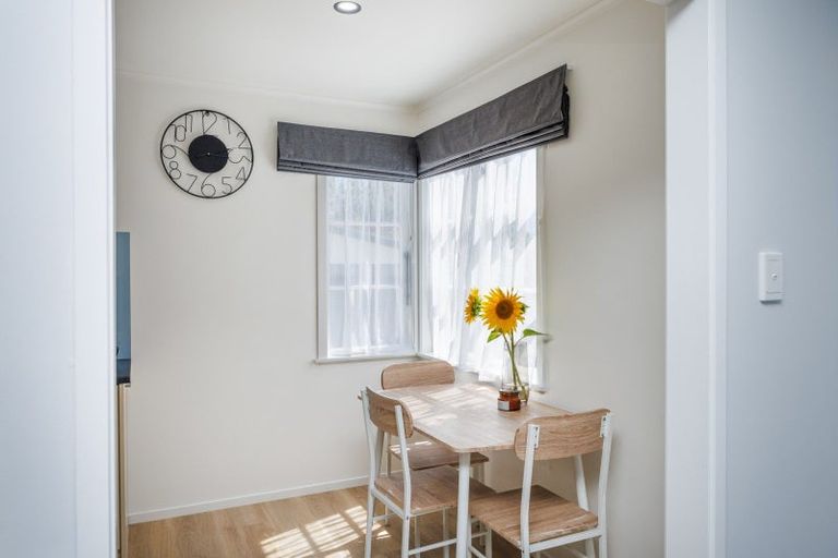 Photo of property in 42 Clyde Crescent, Roslyn, Palmerston North, 4414