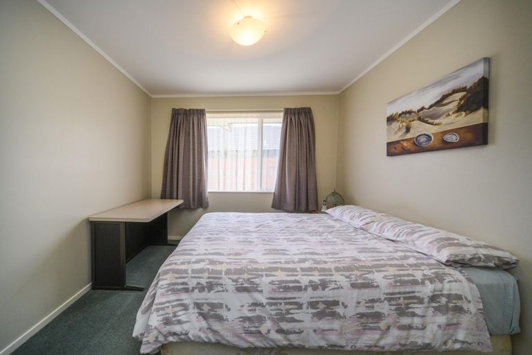 Photo of property in 22 Meridian Grove, Kelvin Grove, Palmerston North, 4414