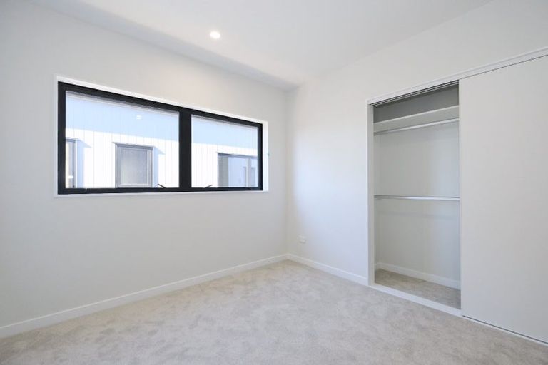 Photo of property in 4 Waimarie Drive, Karaka, 2578