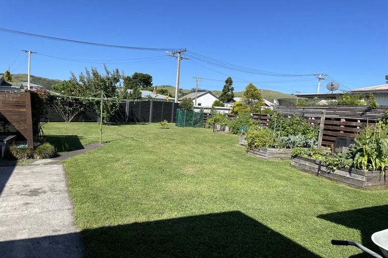 Photo of property in 45 De Lautour Road, Inner Kaiti, Gisborne, 4010
