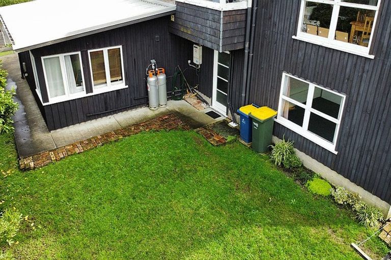 Photo of property in 139 Luckens Road, West Harbour, Auckland, 0618