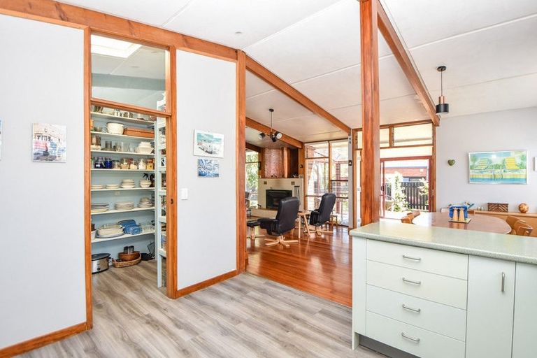 Photo of property in 22 Victoria Street, Carterton, 5713