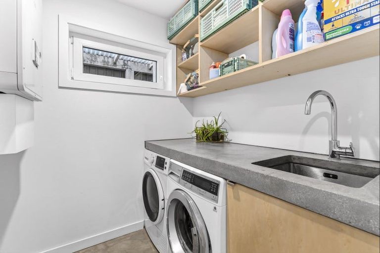 Photo of property in 19 Grandview Road, Lake Hawea, 9382