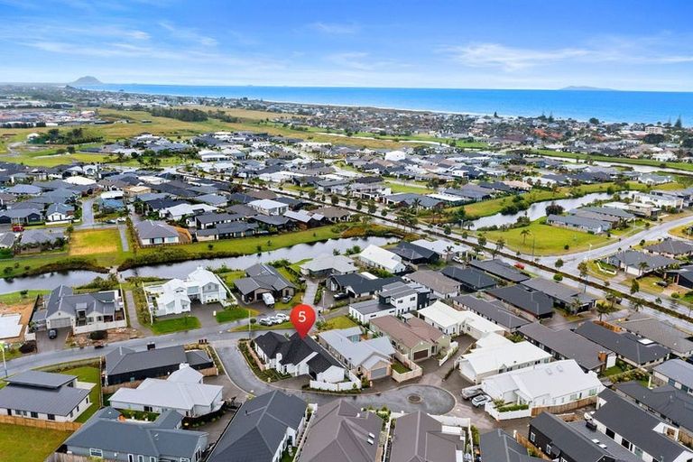 Photo of property in 5 Mollisia Lane, Papamoa Beach, Papamoa, 3118