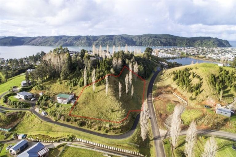 Photo of property in 11 Manuka Drive, Whangamata, 3691