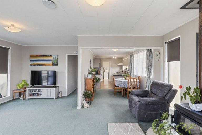 Photo of property in 12 Towai Street, Inglewood, 4330