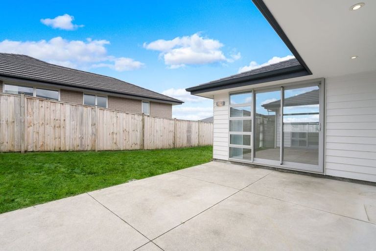 Photo of property in 21 Pyne Crescent, Pokeno, 2402