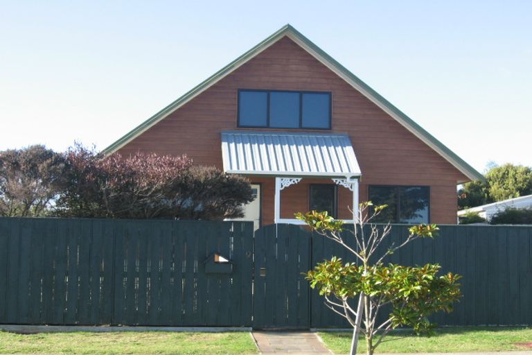 Photo of property in 9 Dennis Taylor Court, Paraparaumu, 5032