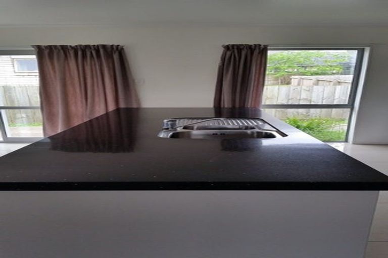 Photo of property in 75a Tabitha Crescent, Henderson, Auckland, 0612