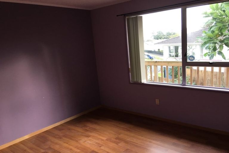 Photo of property in 10 Cairngorm Place, Highland Park, Auckland, 2010