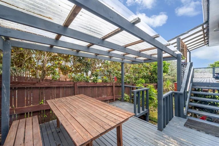 Photo of property in 58b Mirrabooka Avenue, Botany Downs, Auckland, 2010